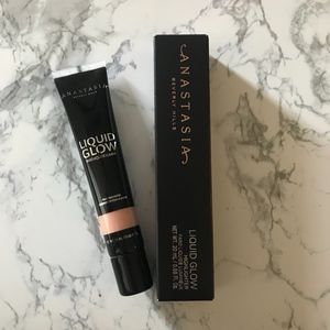 Anastasia Beverly Hills Liquid Glow Highlighter